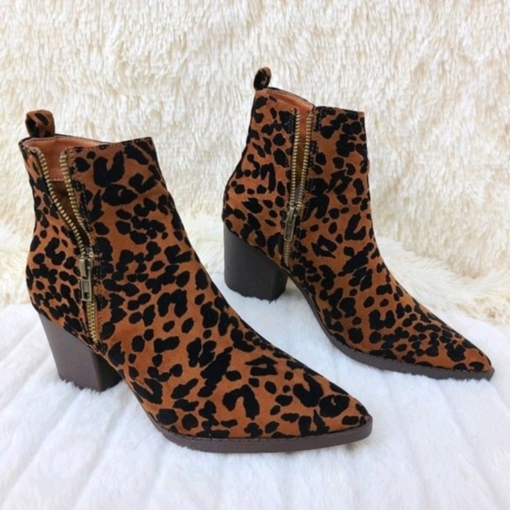 * Mata Leopard Print Western Style Slip On Ankle Bootie With 2 1/2" Block Heel - Picture 3 of 3